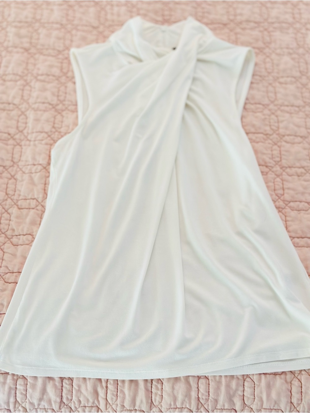 Elie Tahari White Twist-Neck Sleeveless Blouse